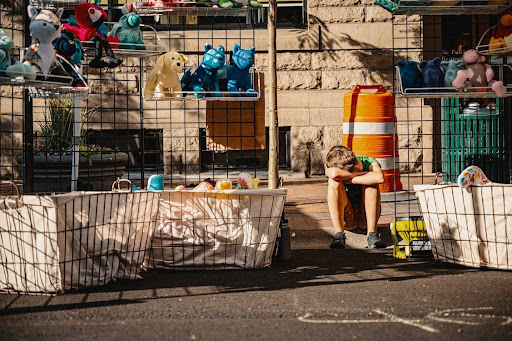 Plan Your Next Yard Sale with Mobile Storage Pods