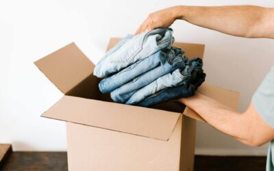 How to Pack Clothes for Moving