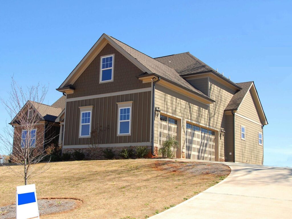 House in Neighborhood Image